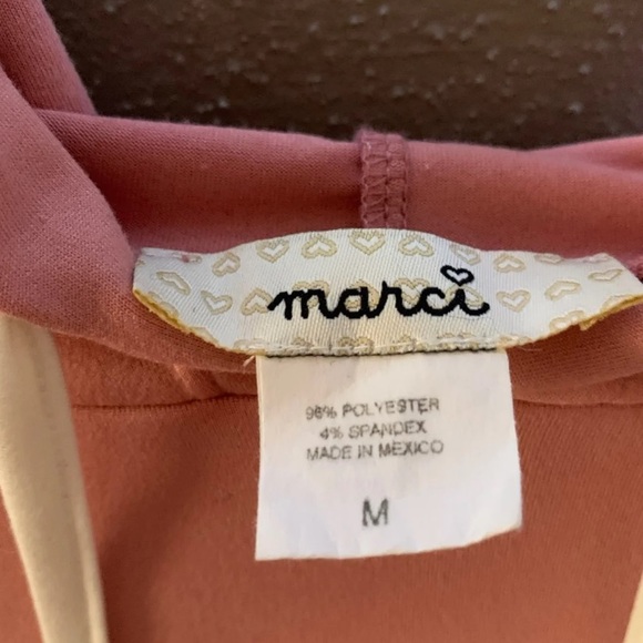 Comfy Pink sweater - Picture 2 of 2